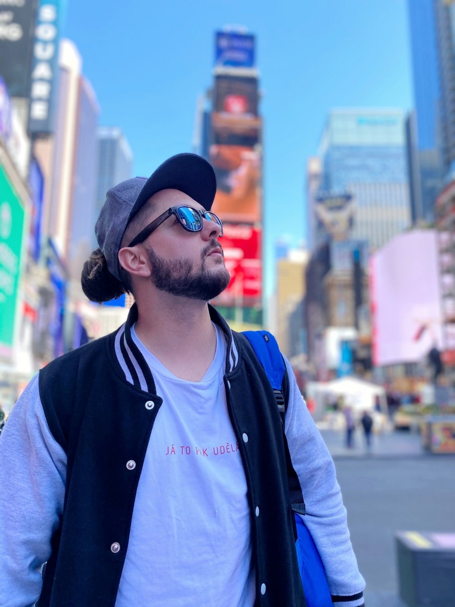 Milos - General Worker